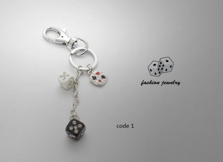 جاسوئیچی و آویز تاس FashionJewelry