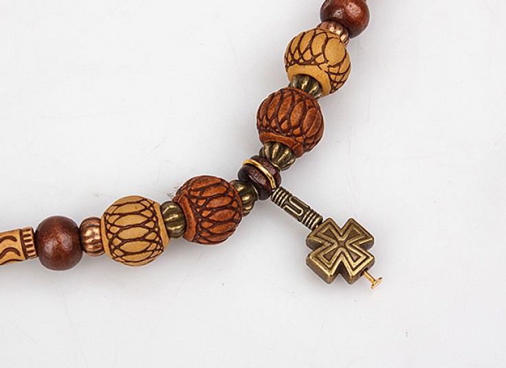 گردنبند چوبی 