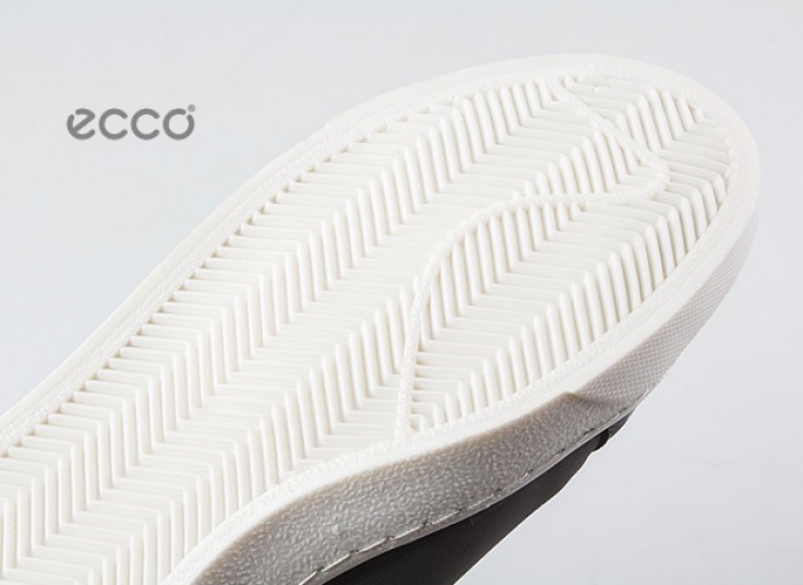 کفش اسنیکرز ecco