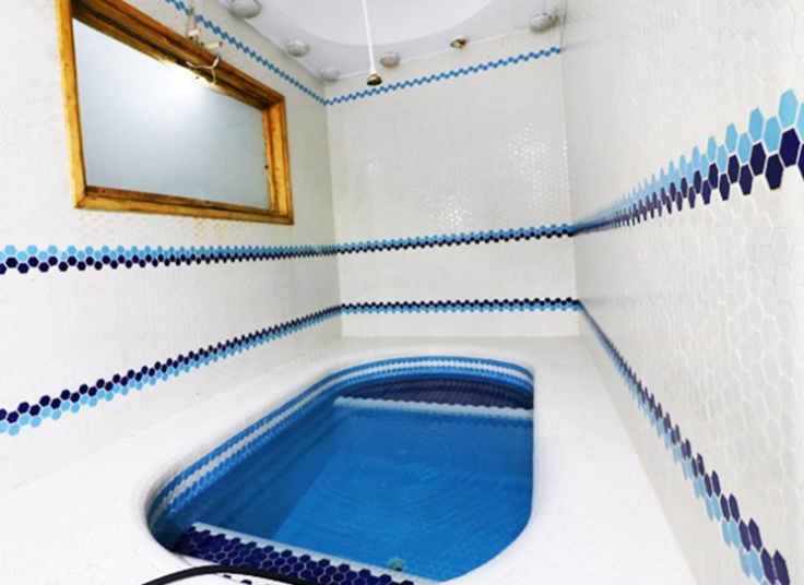 استخر مرجان