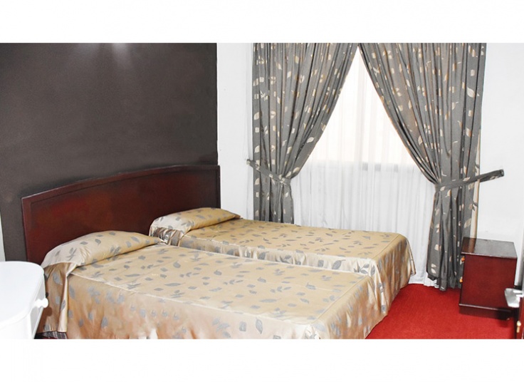 اقامت در هتل دو ستاره فجر