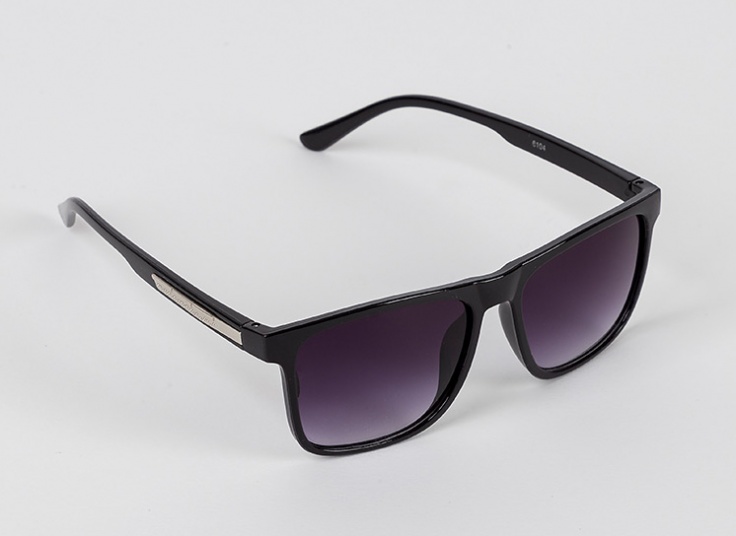 عینک آفتابی فریم مشکی