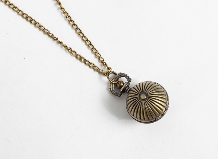 ساعت گردنبندی طرح گوی