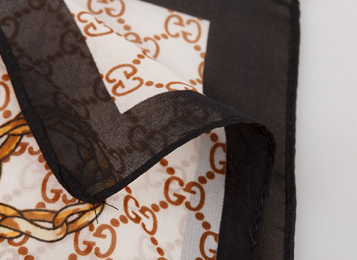 روسری حریر Fendi