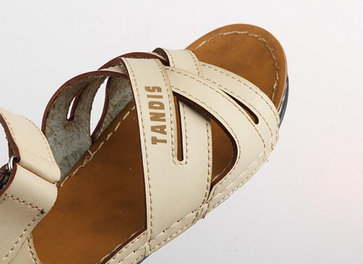 صندل چسبی زنانه Tandis