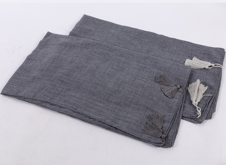 شال ساده منگوله دار