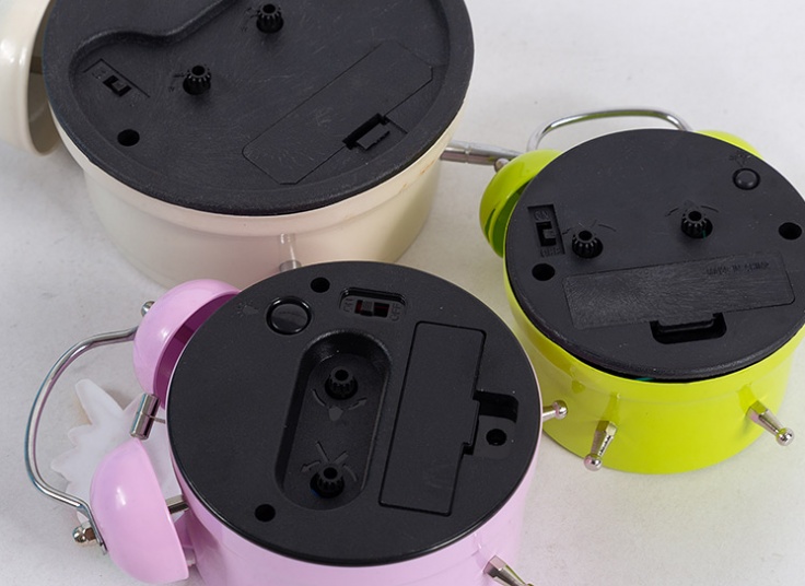 انواع ساعت رومیزی شماته دار