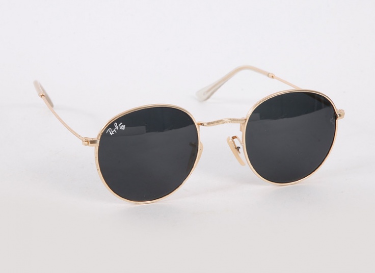 عینک آفتابی طرح Ray Ban