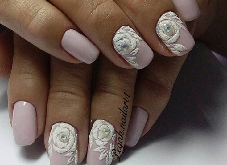 کاشت ناخن پانیذ