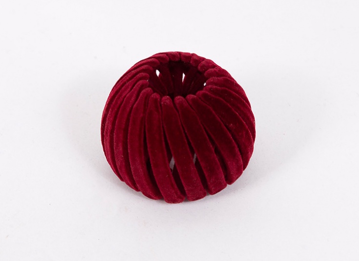 کلیپس گوجه‌ای مخملی