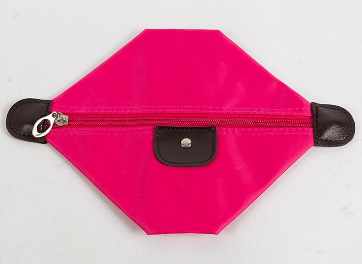 کیف لوازم آرایش برزنتی