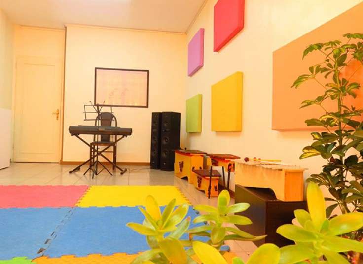 کارگاه آواز گروهی و استعداد سنجی صدای مهرورزان