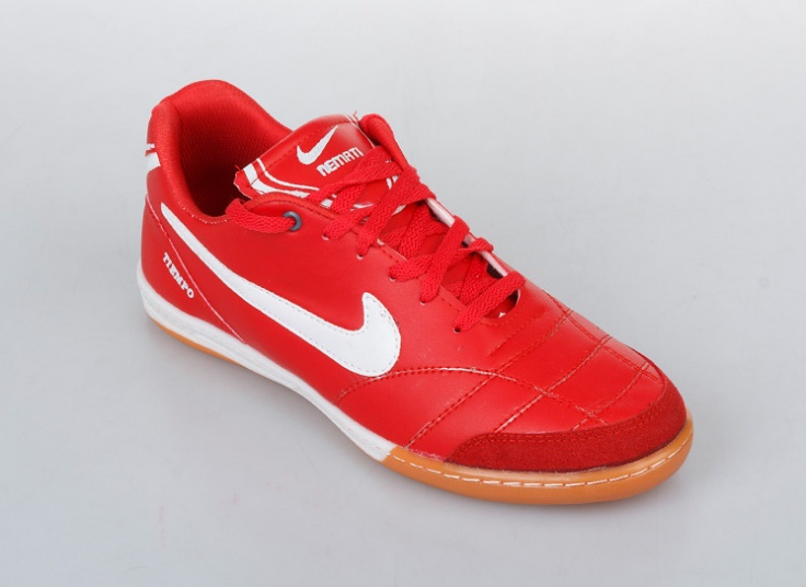 کفش فوتبالی طرح NIKE