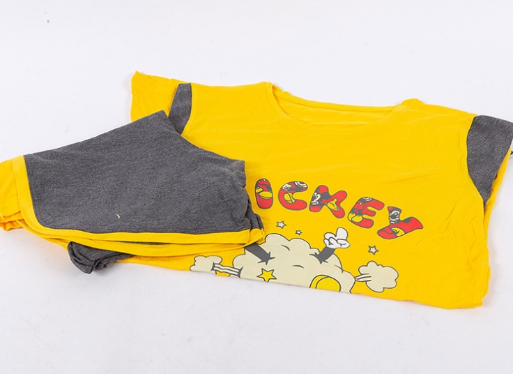 ست تیشرت شلوارک طرح‌دار