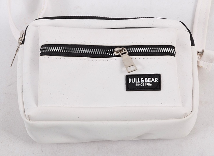 کیف پاسپورتی طرح Pull & Bear