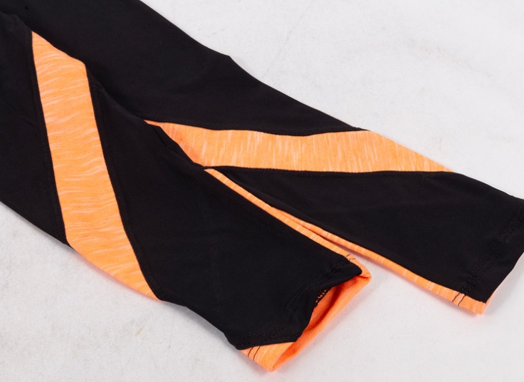 ست نیم تنه و لگ ورزشی زنانه