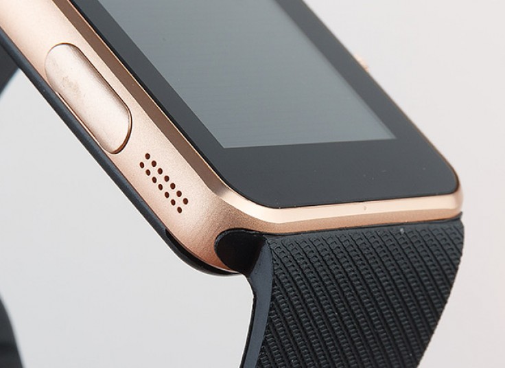 ساعت هوشمند طرح iWatch