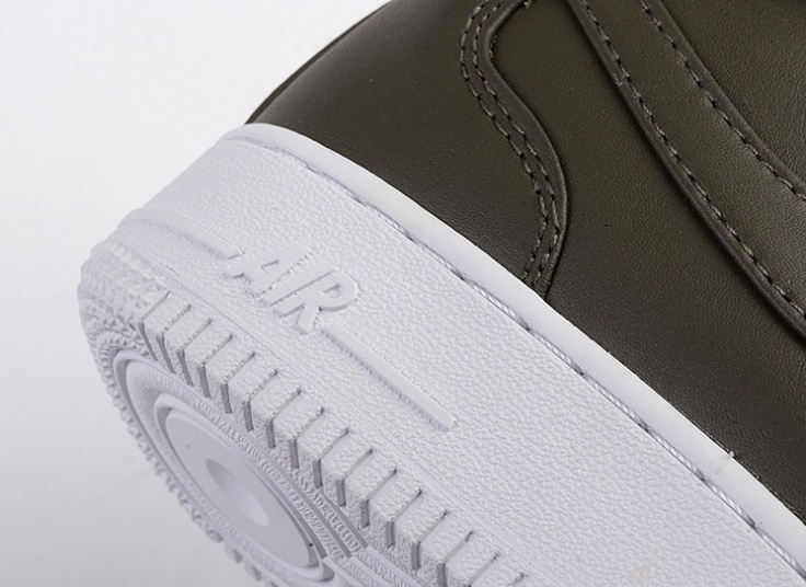 کتانی ساقدار زنانه Nike