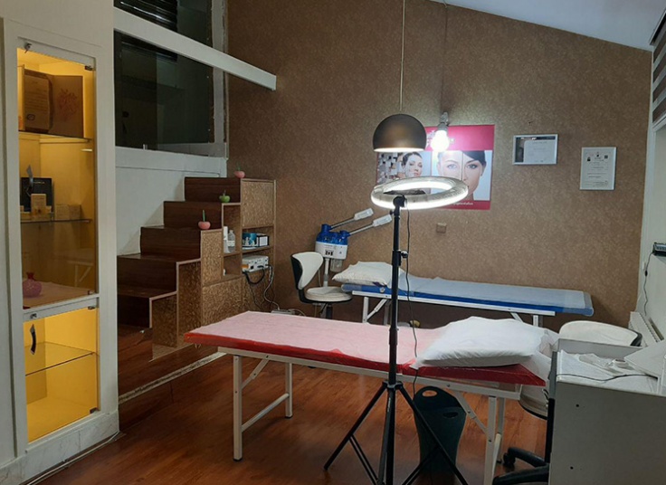 پاکسازی پوست صورت در آموزشگاه بهاره قادری