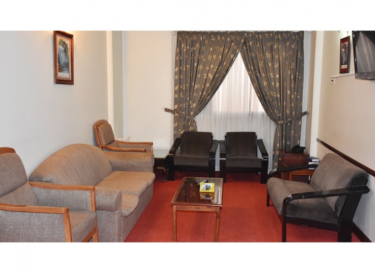 اقامت در هتل دو ستاره فجر