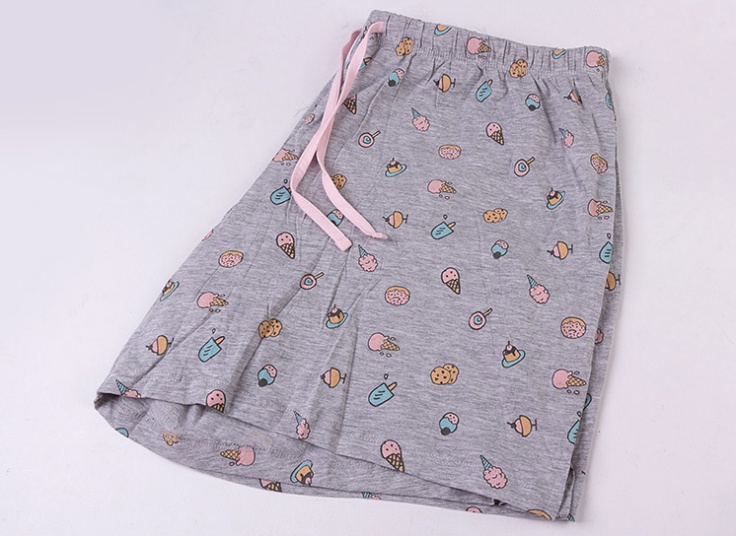 شورتک قواره دار زنانه PEANUTS