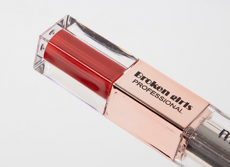 رژ لب مایع و جامد Broken Girls