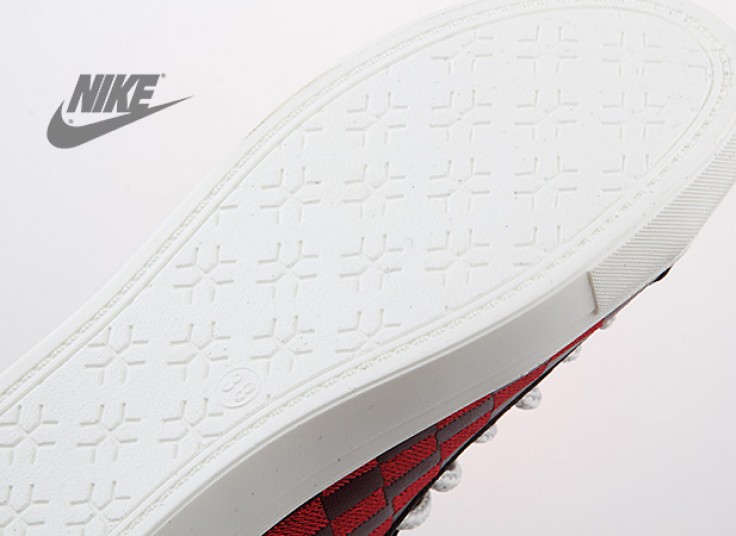 کفش اسنیکرز زنانه NIKE