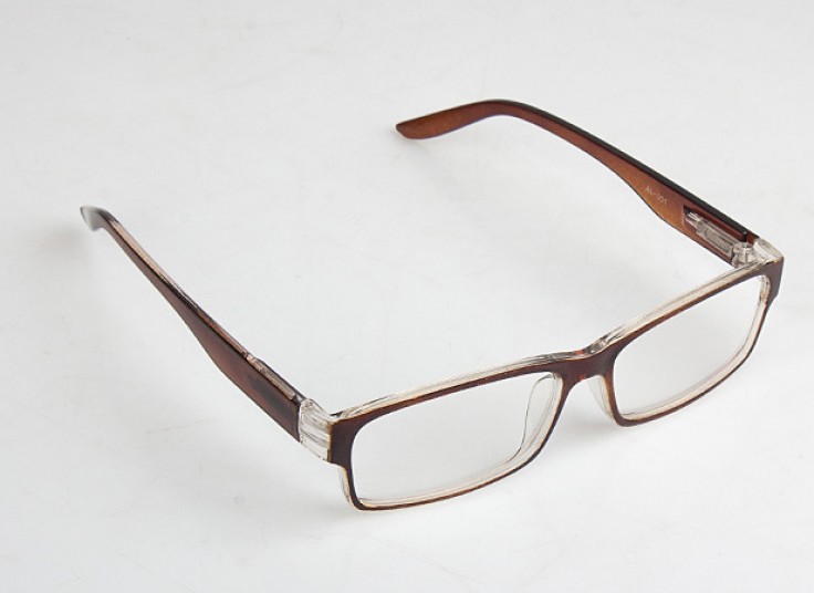 دو مدل عینک طبی  