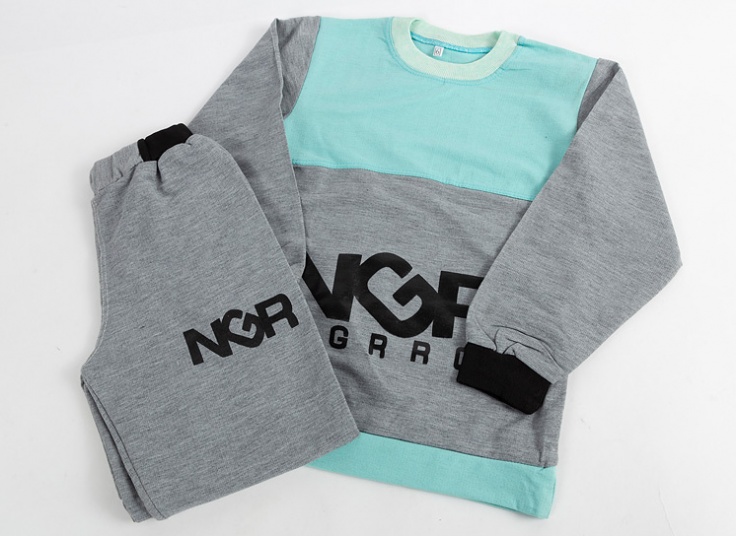 بلوز و شلوار بچگانه