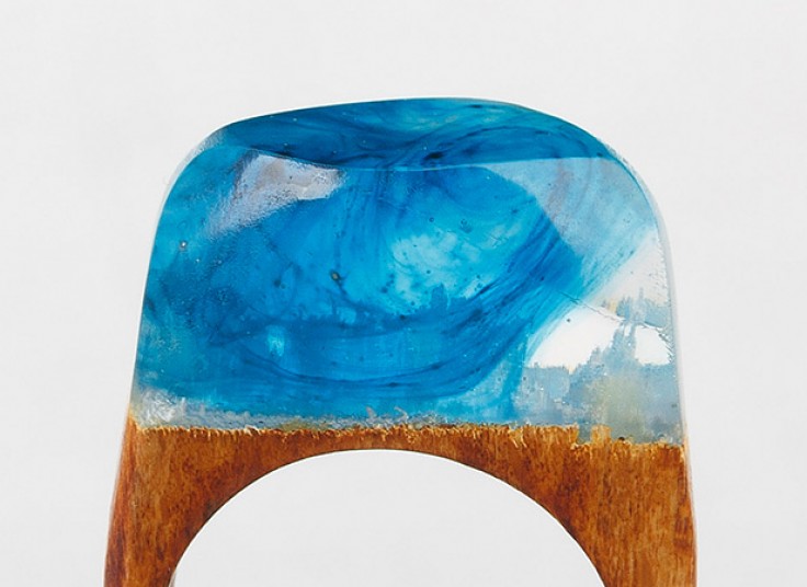 انگشتر چوبی نگین مینیاتوری