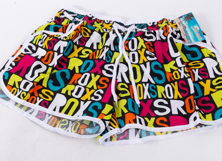 شلوارک زنانه طرح هاوایی