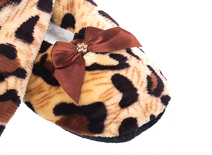 دمپایی روفرشی