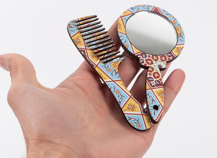 ست آینه و شانه چوبی دسته دار