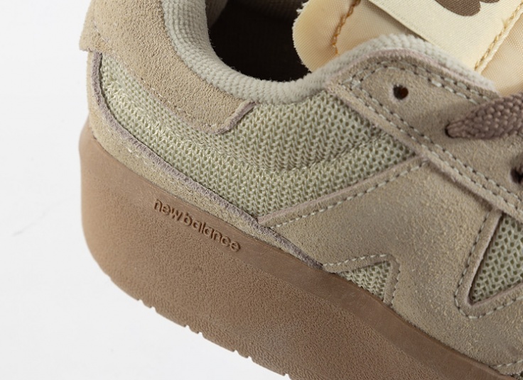 کتانی زنانه New Balance مدل CT302