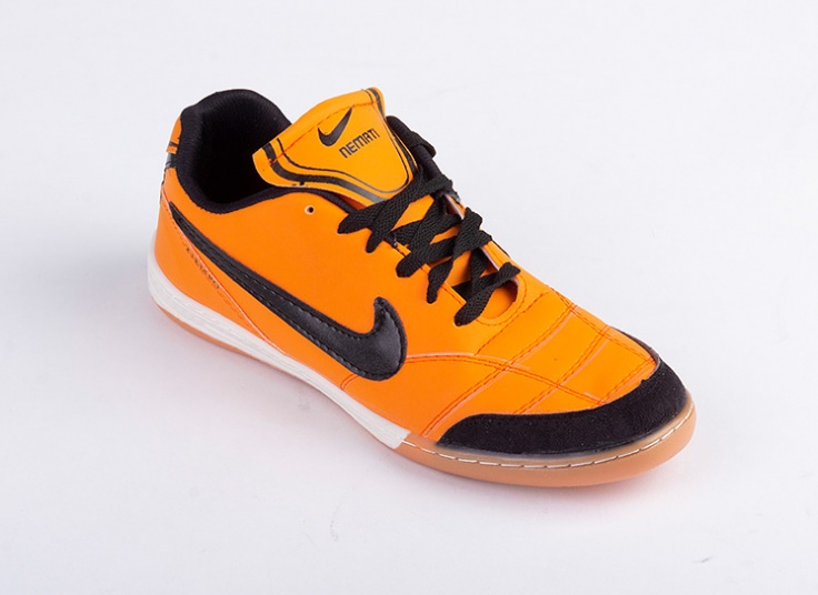 کفش فوتبالی طرح NIKE