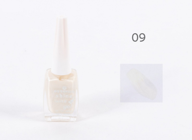 لاک ناخن essense