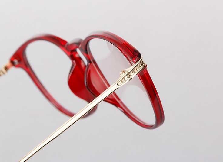 عینک طبی Garamond