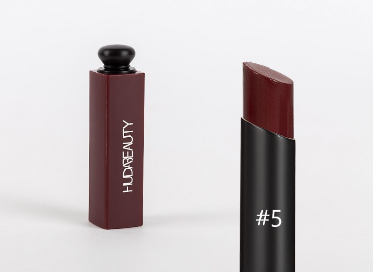 رژ لب Huda Beauty