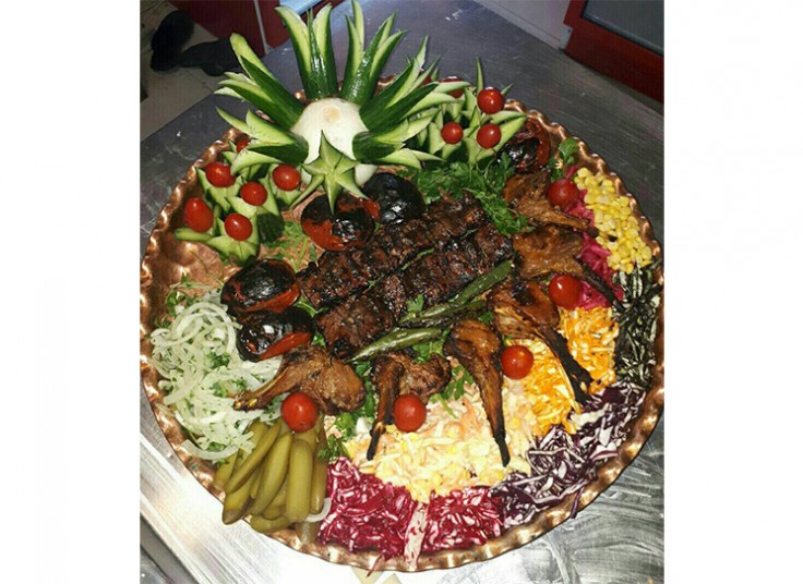 قلیان باغچه رستوران کنعان