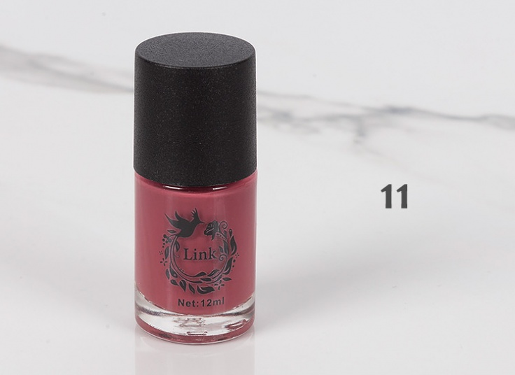 لاک ناخن Link