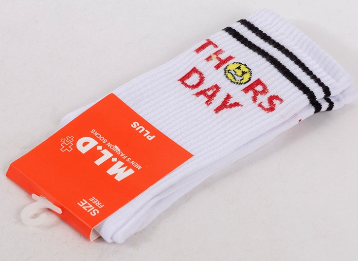 جوراب اسپرت ساق بلند طرح M.L.D