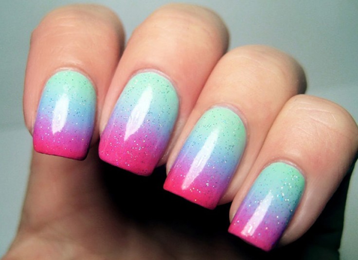 خدمات ناخن در سالن لیلیوم