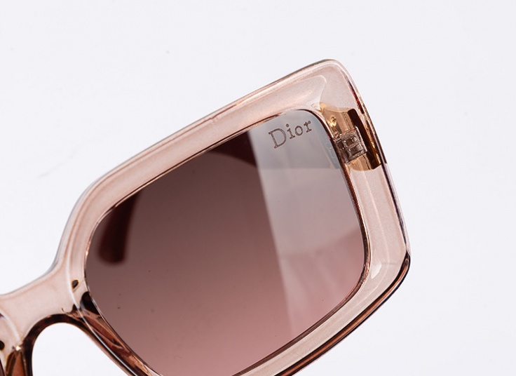 عینک آفتابی زنانه Dior مدلD22965