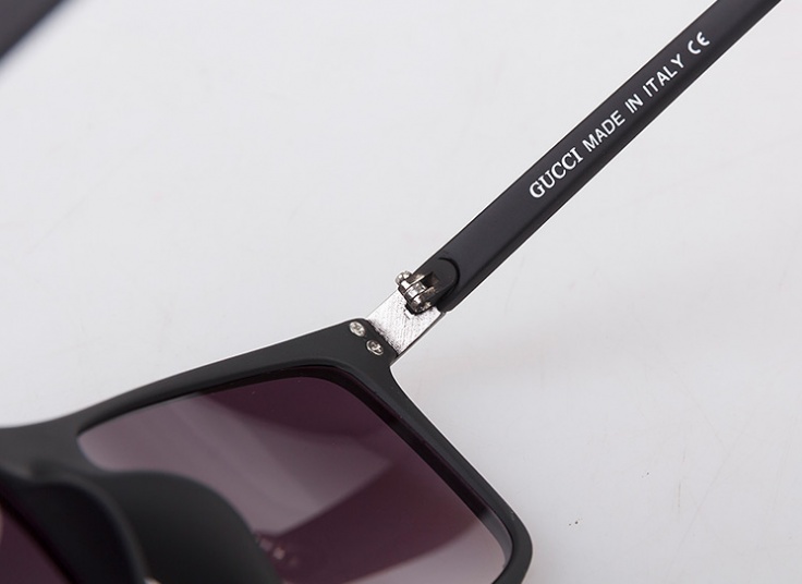 عینک آفتابی طرح GUCCI