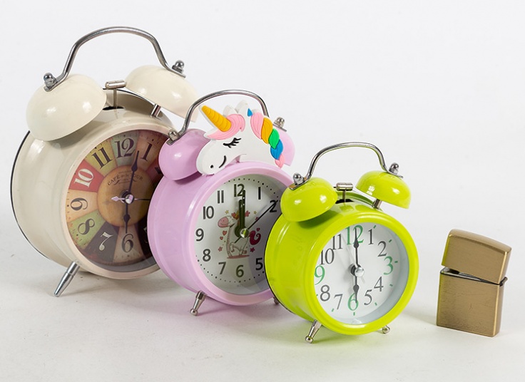 انواع ساعت رومیزی شماته دار