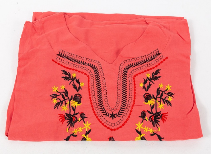 مانتو جلو بسته گلدوزی