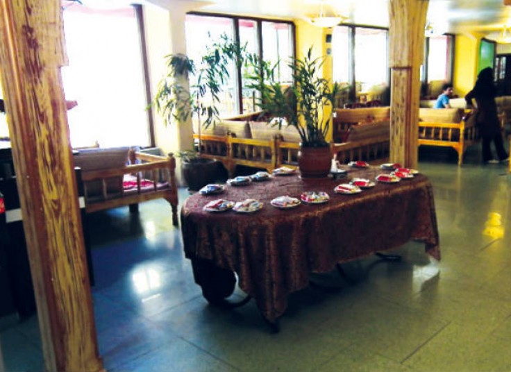 رستوران خانوادگی کوچه باغ