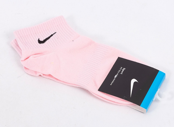 جوراب اسپرت طرح NIKE