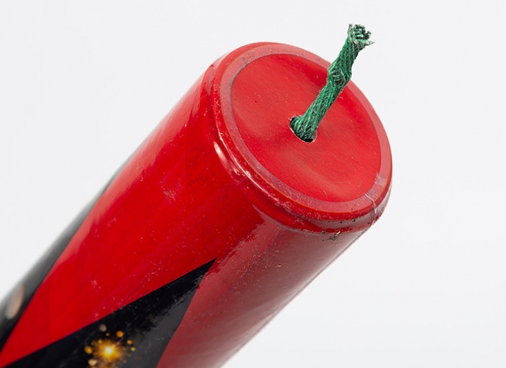 وسایل آتش بازی و نورافشانی هوایی