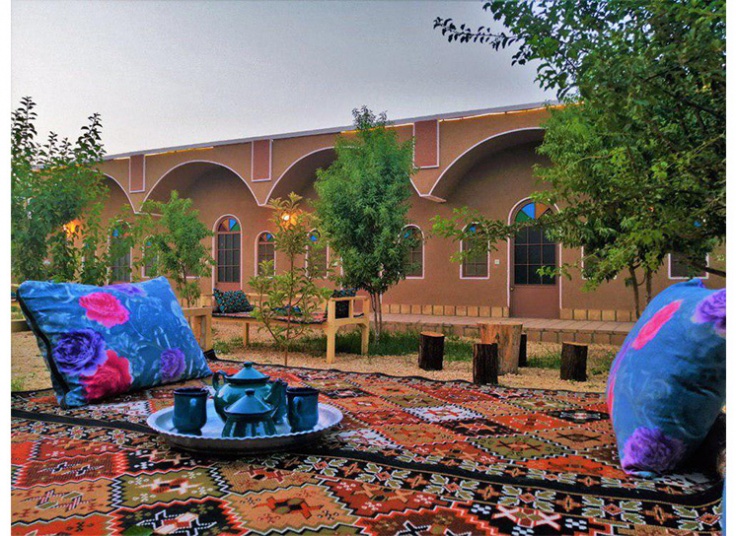 تور کویر ابوزید آباد آژانس شال و کلاه سفر